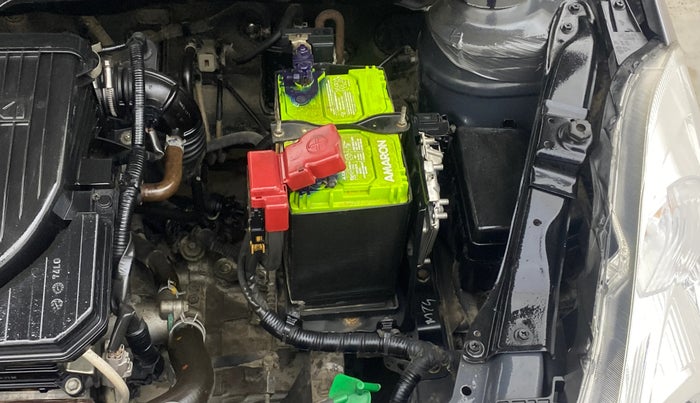 2017 Maruti Swift VXI O, Petrol, Manual, 84,716 km, Engine View - Left