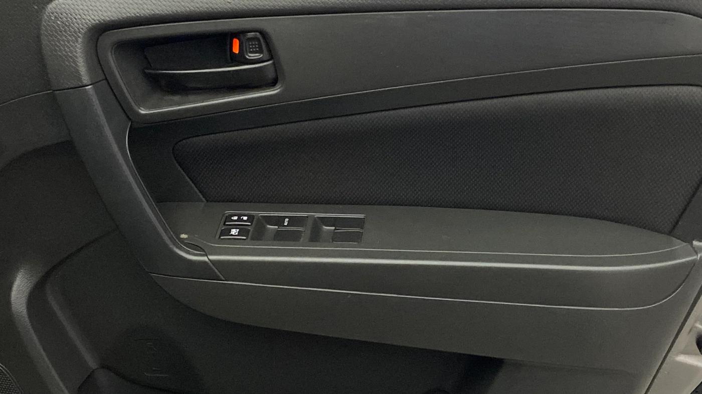 2016 Maruti Vitara Brezza VDI, Diesel, Manual, 1,01,560 km, Driver Side Door Panels Control