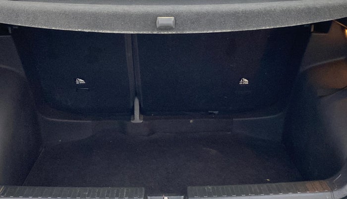 2022 Volkswagen TAIGUN TOPLINE 1.0 TSI MT, Petrol, Manual, 1,36,897 km, Boot Inside