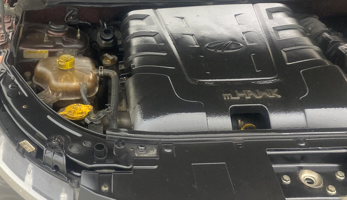 2018 Mahindra XUV500 W5, Diesel, Manual, 1,45,793 km, Engine View - Right