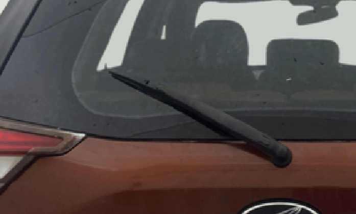 2018 Mahindra XUV500 W5, Diesel, Manual, 1,45,793 km, Rear Wiper