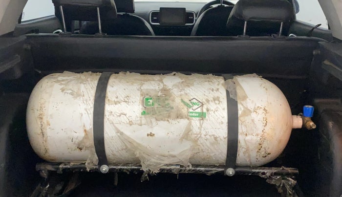 2022 Hyundai VENUE S+ 1.2, CNG, Manual, 56,314 km, Boot Inside