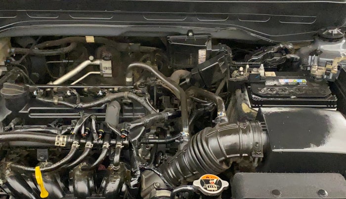 2022 Hyundai VENUE S+ 1.2, CNG, Manual, 56,314 km, Engine View - Left