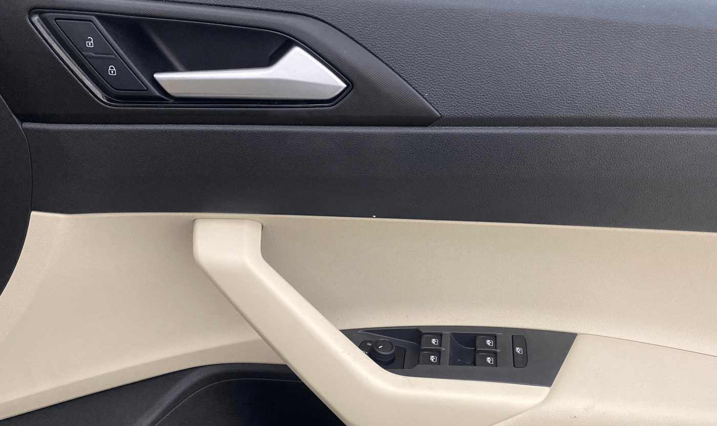 2025 Volkswagen VIRTUS COMFORTLINE TSI 1.0 MT, Petrol, Manual, 1,767 km, Driver Side Door Panels Control