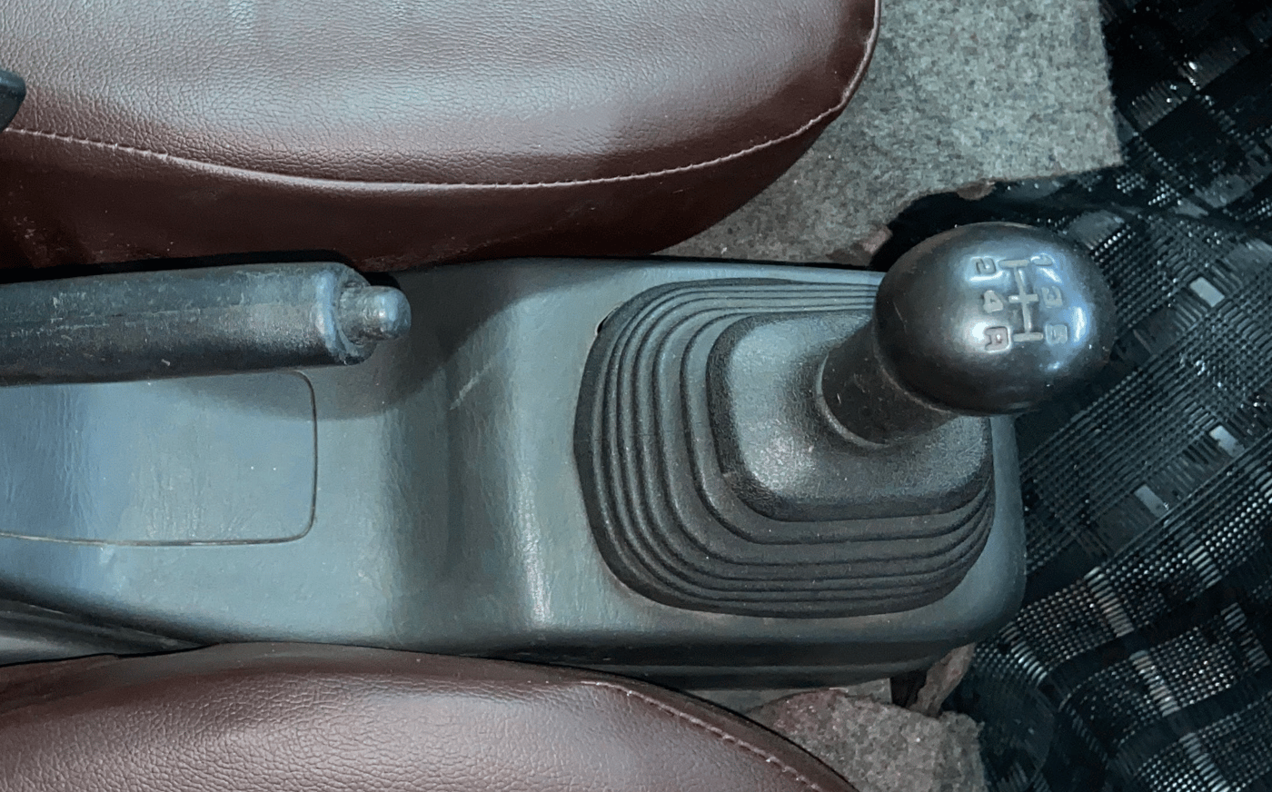 2014 Maruti Eeco 5 STR WITH A/C+HTR, CNG, Manual, 72,344 km, Gear Lever