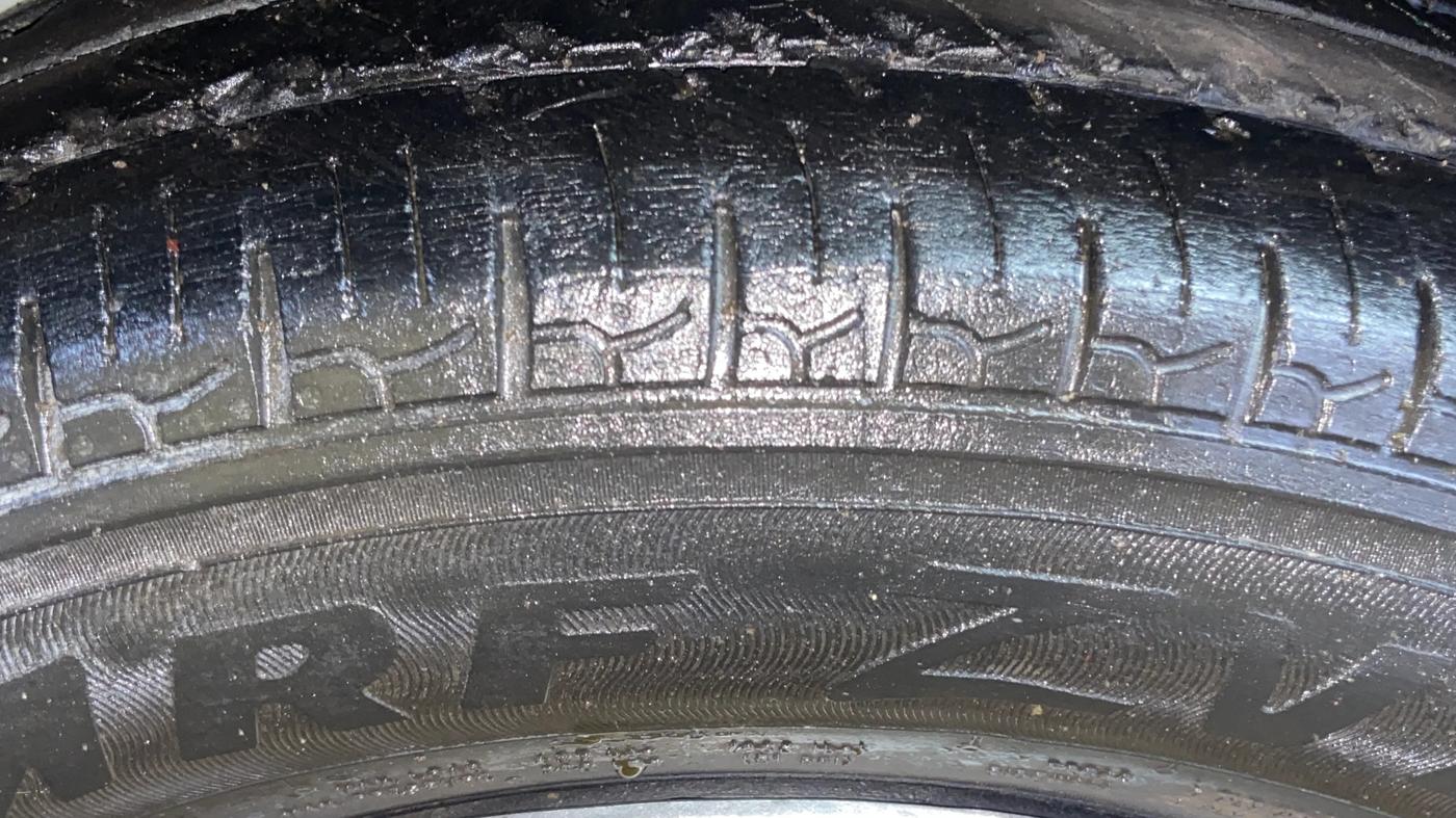 2014 Maruti Eeco 5 STR WITH A/C+HTR, CNG, Manual, 72,344 km, Right Rear Tyre Tread