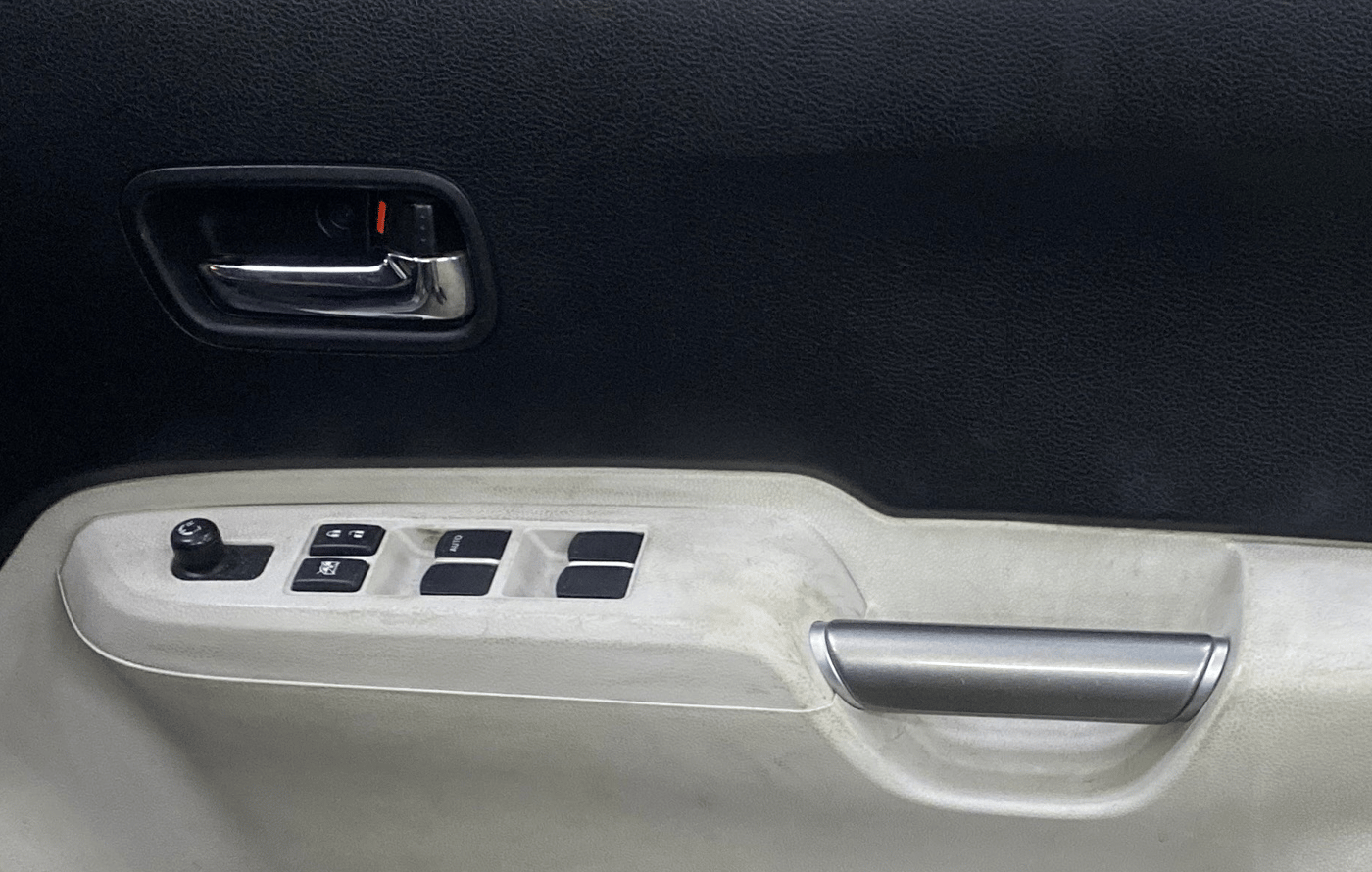 2021 Maruti IGNIS DELTA 1.2, Petrol, Manual, 72,374 km, Driver Side Door Panels Control