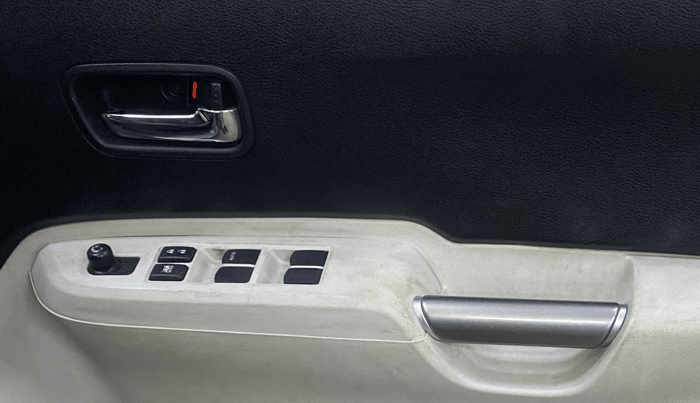 2021 Maruti IGNIS DELTA 1.2, Petrol, Manual, 72,374 km, Driver Side Door Panels Control