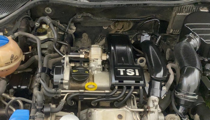 2016 Volkswagen Vento HIGHLINE PETROL AT, Petrol, Automatic, 1,21,926 km, Engine View - Right