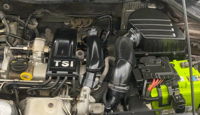 2016 Volkswagen Vento HIGHLINE PETROL AT, Petrol, Automatic, 1,21,926 km, Engine View - Left