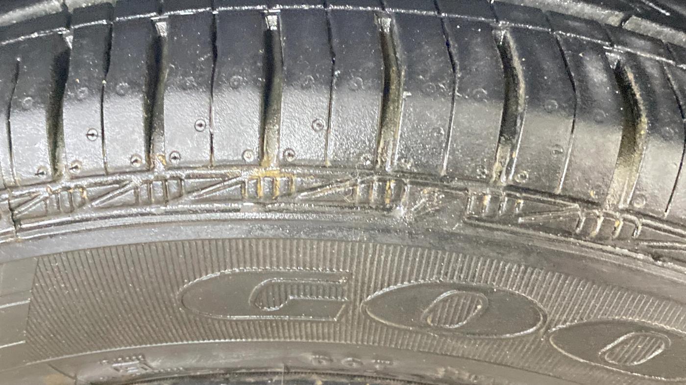 2014 Hyundai Xcent S 1.2, Petrol, Manual, 32,025 km, Right Front Tyre Tread