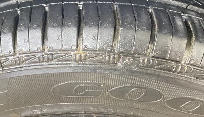 2014 Hyundai Xcent S 1.2, Petrol, Manual, 32,025 km, Right Front Tyre Tread
