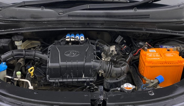 2014 Hyundai i10 SPORTZ 1.2, CNG, Manual, 86,107 km, Engine View