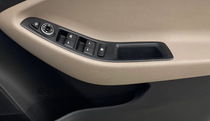 2019 Hyundai Elite i20 ASTA (O) CVT, Petrol, Automatic, 19,804 km, Driver Side Door Panels Control