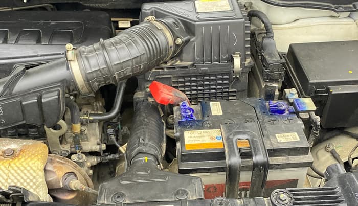 2023 Mahindra XUV300 W8 (O) 1.2 PETROL, Petrol, Manual, 34,807 km, Engine View - Left