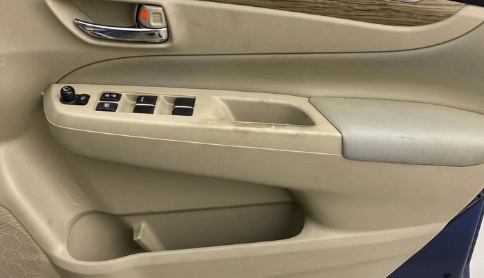 2019 Maruti Ciaz ALPHA  AT 1.5 SHVS PETROL, Petrol, Automatic, 62,464 km, Driver Side Door Panels Control