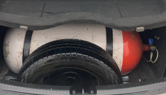 2017 Hyundai Grand i10 MAGNA 1.2 KAPPA VTVT, CNG, Manual, 85,465 km, Boot Inside