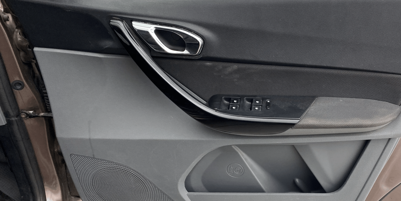 2017 Tata TIGOR XZ (O) PETROL, Petrol, Manual, 87,105 km, Driver Side Door Panels Control