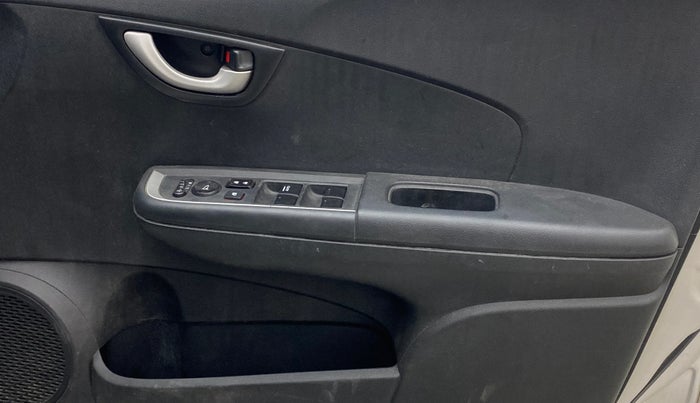 2016 Honda BR-V 1.5L I-VTEC V CVT, Petrol, Automatic, 1,42,634 km, Driver Side Door Panels Control