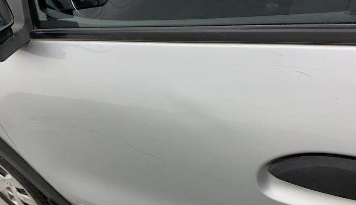 2015 Renault Kwid RXT 0.8, Petrol, Manual, 67,699 km, Front passenger door - Slightly dented