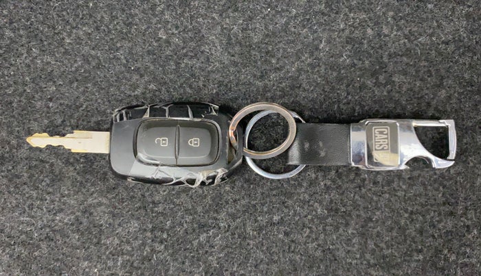 2015 Renault Kwid RXT 0.8, Petrol, Manual, 67,699 km, Key Close Up
