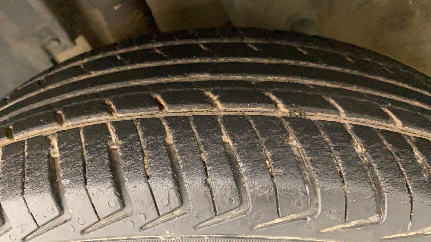 2015 Renault Kwid RXT 0.8, Petrol, Manual, 67,699 km, Left Front Tyre Tread