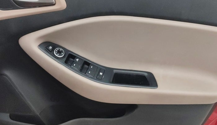 2015 Hyundai Elite i20 SPORTZ 1.2 (O), Petrol, Manual, 76,138 km, Driver Side Door Panels Control