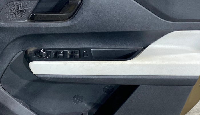 2023 Tata PUNCH ACCOMPLISHED MT CNG, CNG, Manual, 48,371 km, Driver Side Door Panels Control