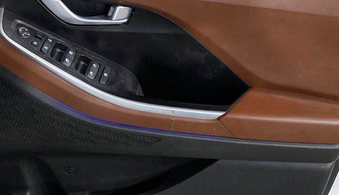 2023 Hyundai ALCAZAR PRESTIGE 1.5 TURBO PETROL MT 7STR, Petrol, Manual, 7,467 km, Driver Side Door Panels Control