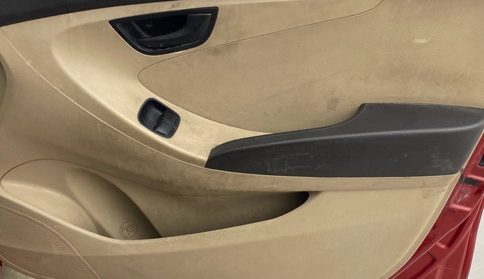 2014 Hyundai Eon MAGNA +, Petrol, Manual, 98,023 km, Driver Side Door Panels Control