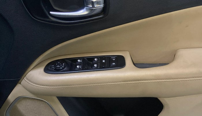 2017 Jeep Compass LONGITUDE (O) 2.0 DIESEL, Diesel, Manual, 70,504 km, Driver Side Door Panels Control