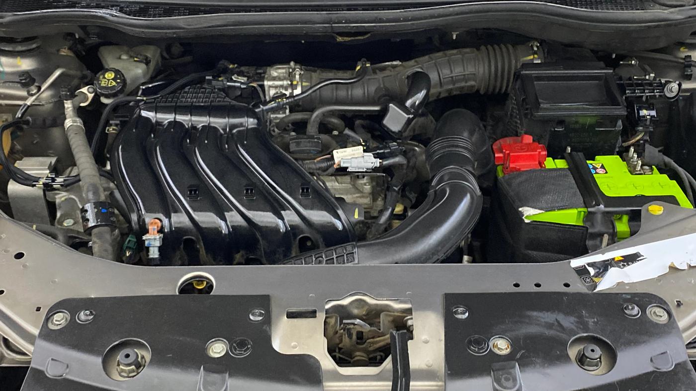 2019 Nissan Kicks XV 1.5, Petrol, Manual, 49,745 km, Engine View