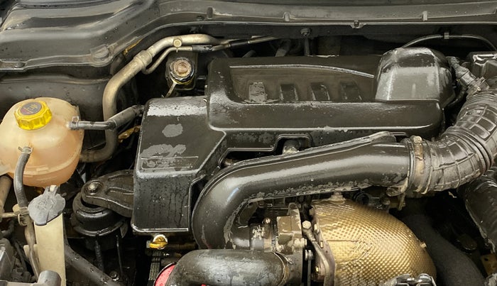 2019 Mahindra XUV300 W8 (O) 1.5 DIESEL, Diesel, Manual, 1,05,427 km, Engine View - Right