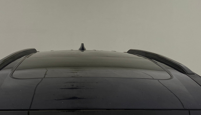 2022 Mahindra XUV700 AX 5 P AT 5 STR, Petrol, Automatic, 32,275 km, Moonroof/ Sunroof