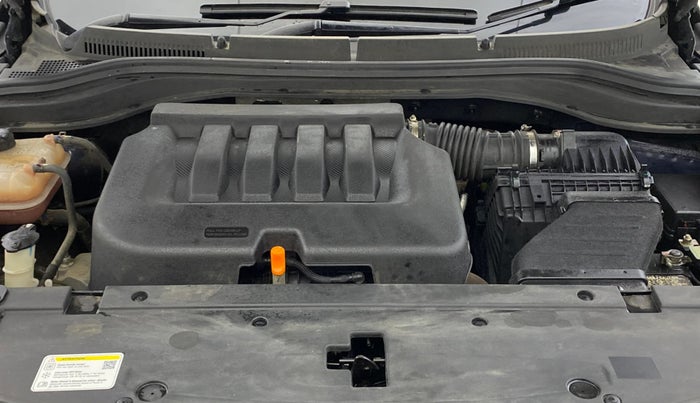 2022 Mahindra XUV700 AX 5 P AT 5 STR, Petrol, Automatic, 32,275 km, Engine View