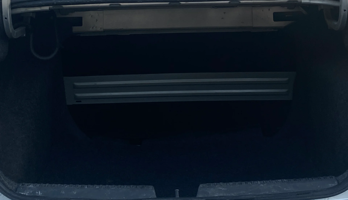 2018 Skoda Rapid AMBITION 1.6 MPI MT, Petrol, Manual, 81,480 km, Boot Inside