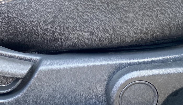 2015 Hyundai Grand i10 ASTA AT 1.2 KAPPA VTVT, Petrol, Automatic, 30,808 km, Driver Side Adjustment Panel