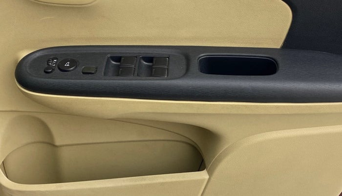 2015 Honda Amaze 1.2L I-VTEC VX AT, Petrol, Automatic, 35,967 km, Driver Side Door Panels Control