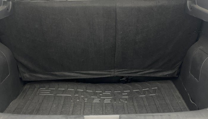 2023 Nissan MAGNITE XL, Petrol, Manual, 17,602 km, Boot Inside