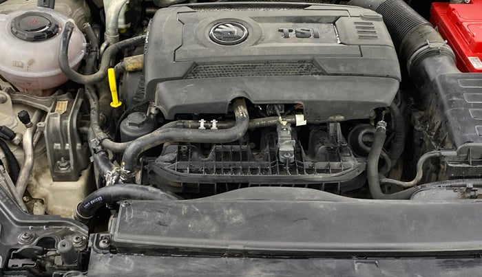 2017 Skoda Superb STYLE 1.8 TSI AT, Petrol, Automatic, 38,280 km, Engine View - Right