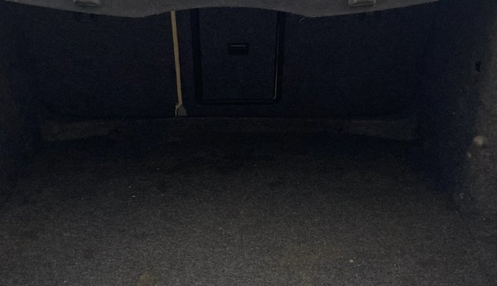 2016 Skoda Octavia STYLE PLUS AT 1.8 TSI, Petrol, Automatic, 94,300 km, Boot Inside