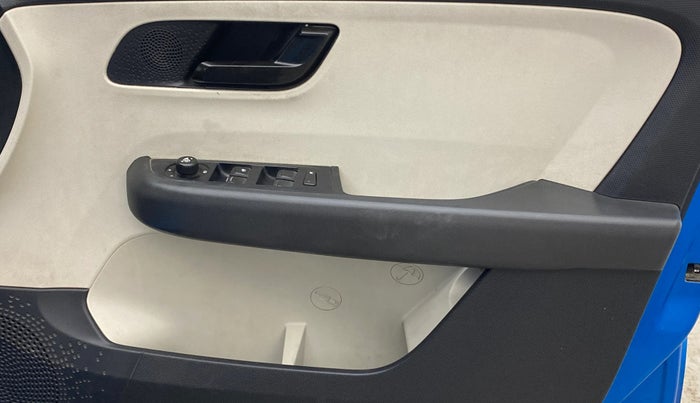 2021 Tata ALTROZ XT PETROL, Petrol, Manual, 58,478 km, Driver Side Door Panels Control