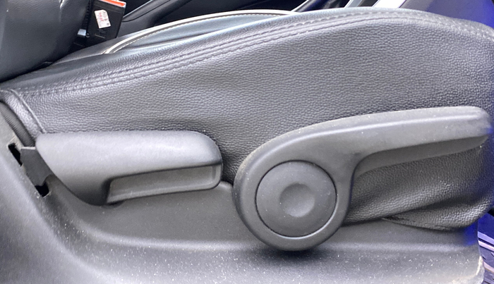 2021 Maruti S Cross ZETA AT 1.5, Petrol, Automatic, 67,080 km, Driver Side Adjustment Panel