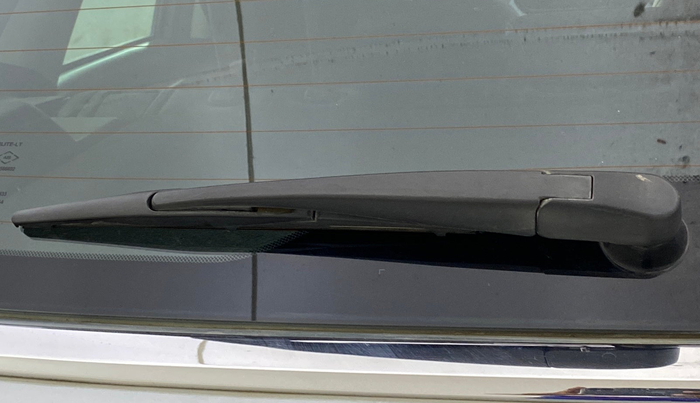 2022 Maruti Grand Vitara ALPHA SMART HYBRID ALLGRIP DUAL TONE, Petrol, Manual, 46,462 km, Rear Wiper