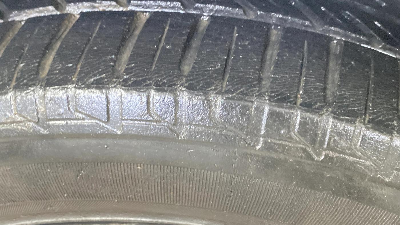 2014 Maruti Ertiga ZXI, Petrol, Manual, 54,164 km, Right Rear Tyre Tread