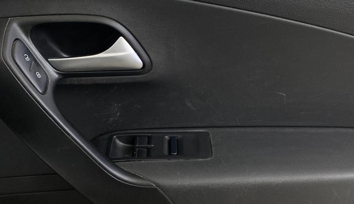 2020 Volkswagen Polo COMFORTLINE PLUS 1.0L MPI, Petrol, Manual, 54,210 km, Driver Side Door Panels Control