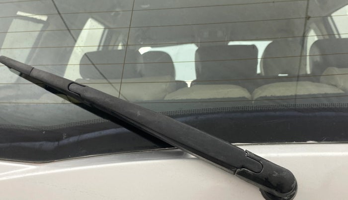 2014 Mahindra XUV500 W6, Diesel, Manual, 1,08,943 km, Rear Wiper