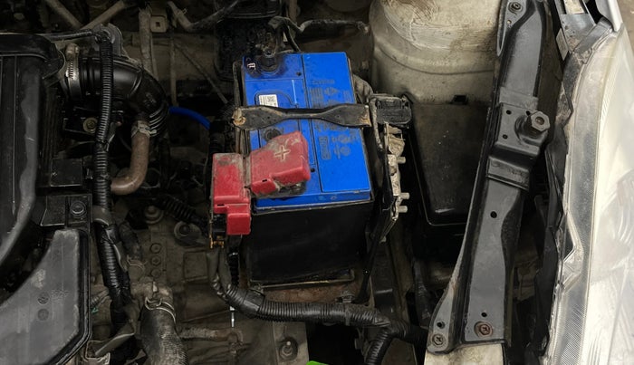 2014 Maruti Swift VXI, Petrol, Manual, 87,178 km, Engine View - Left