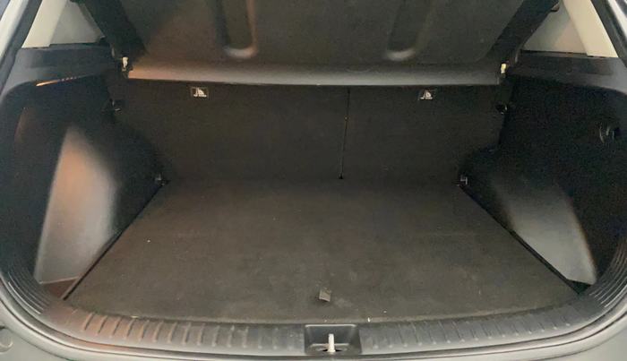 2022 KIA SELTOS HTX PETROL 1.5, Petrol, Manual, 59,618 km, Boot Inside