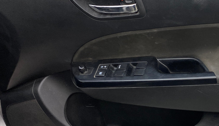 2013 Maruti Swift ZDI, Diesel, Manual, 1,02,438 km, Driver Side Door Panels Control